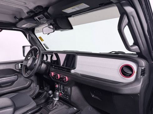 Used 2024 Jeep Gladiator Sport image 24