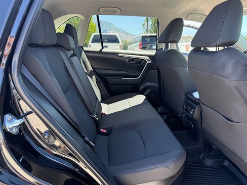 Used 2025 Toyota RAV4 LE AWD/4WD image 21