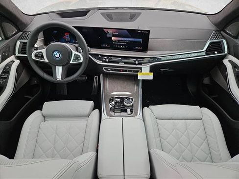 Used 2026 BMW X5 xDrive50e w/ Executive Package AWD/4WD image 16