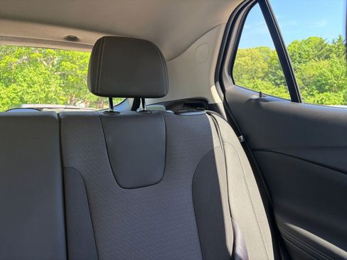 Used 2025 Buick Encore GX Preferred FWD image 36