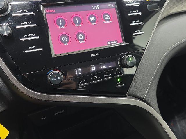 Used 2020 Toyota Camry SE AWD/4WD image 24