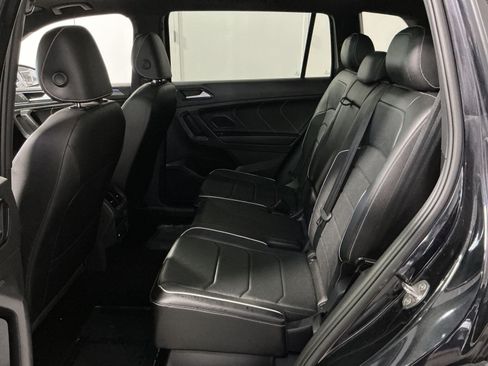 Used 2022 Volkswagen Tiguan SEL R-Line AWD/4WD image 25