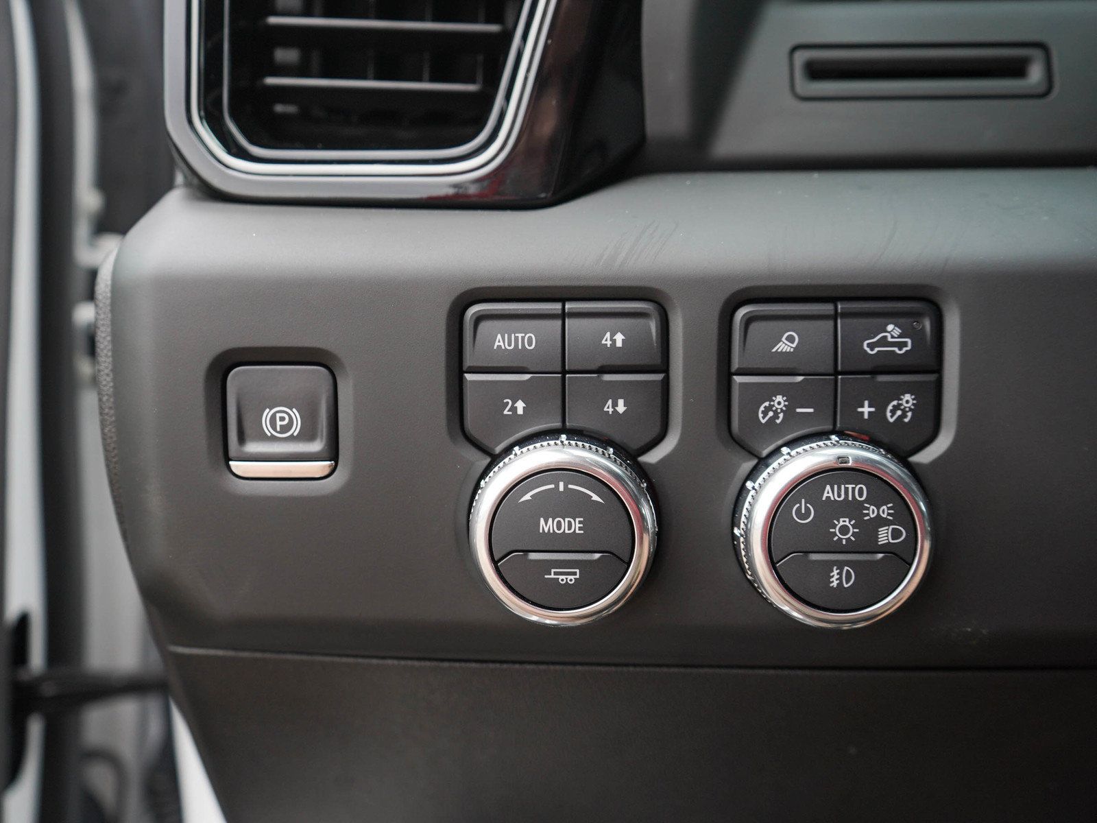 Used 2025 GMC Sierra 1500 AT4 AWD/4WD image 28