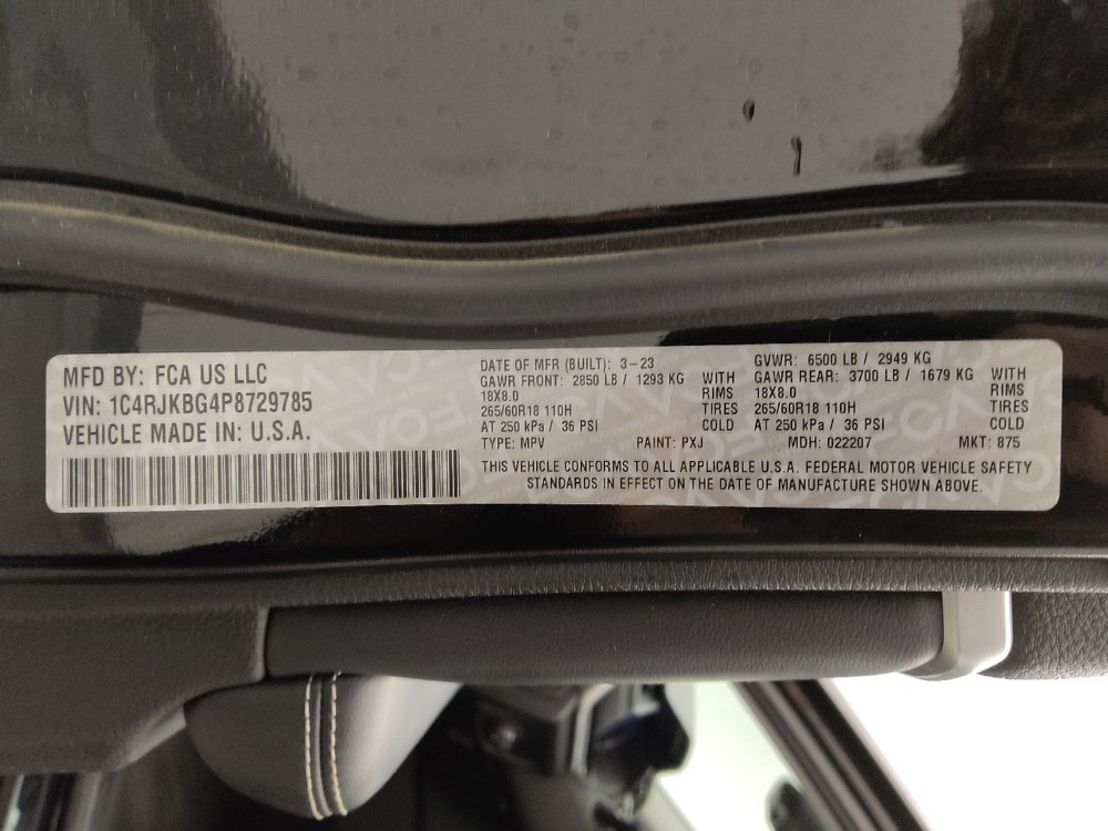 Used 2023 Jeep Grand Cherokee L Limited AWD/4WD image 33