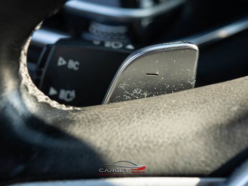 Used 2016 BMW 750i w/ M Sport Package image 28