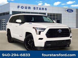 Used 2023 Toyota Sequoia SR5 video 1