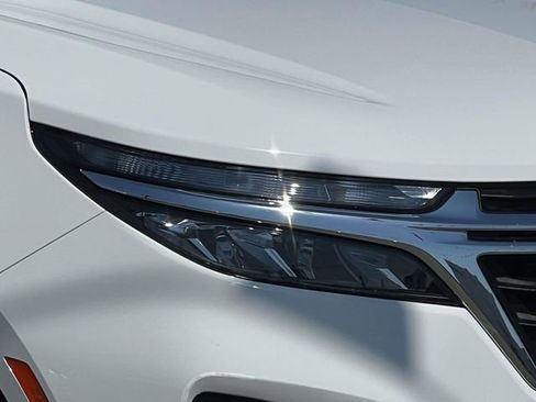 Used 2023 Chevrolet Equinox LS w/ Driver Confidence II Package image 8