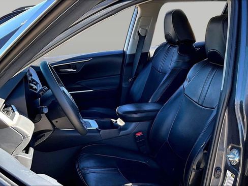 Used 2022 Toyota RAV4 XLE image 27