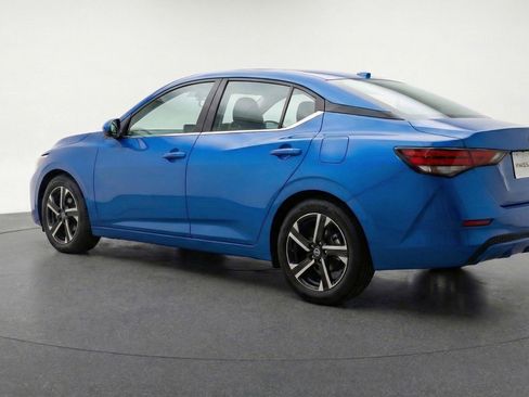 Used 2025 Nissan Sentra SV FWD image 6