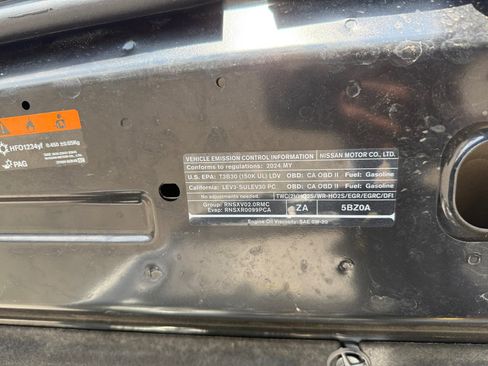 Used 2024 Nissan Sentra SV FWD image 14