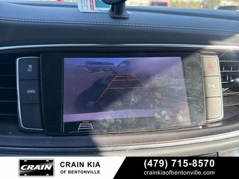Used 2020 Buick Enclave Essence image 25
