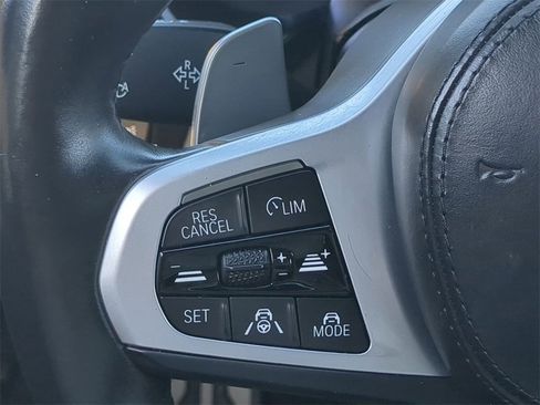 Used 2022 BMW M550i xDrive w/ Executive Package image 27