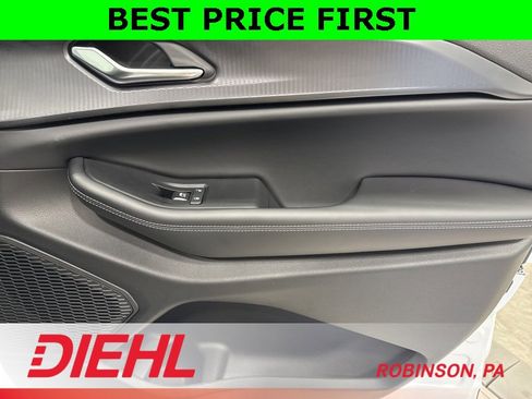 New 2025 Jeep Grand Cherokee L Laredo w/ Luxury Tech Group I image 16