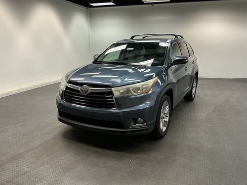 Used 2015 Toyota Highlander Limited Platinum AWD/4WD image 1