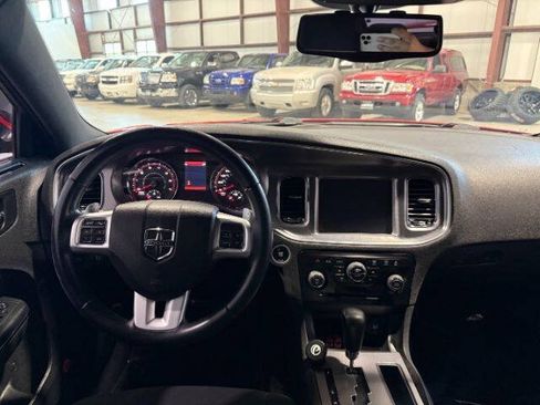 Used 2014 Dodge Charger R/T w/ Blacktop Package RWD image 18