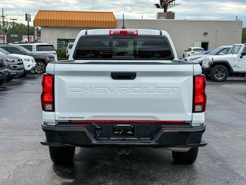 Used 2024 Chevrolet Colorado W/T w/ WT Convenience Package II RWD image 10