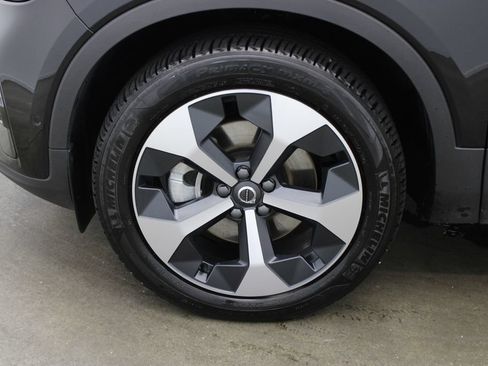 Used 2026 Volvo XC40 B5 Plus AWD/4WD image 31
