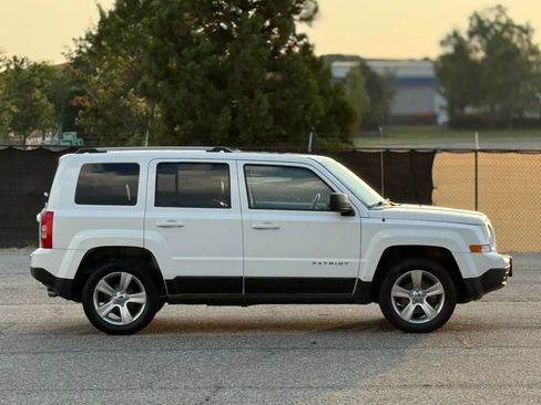 Used 2016 Jeep Patriot High Altitude AWD/4WD image 7