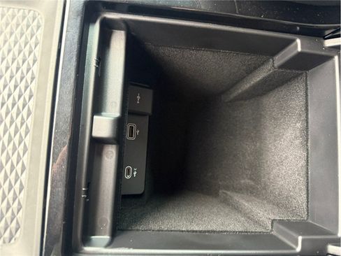 Used 2021 Land Rover Range Rover Evoque SE image 23