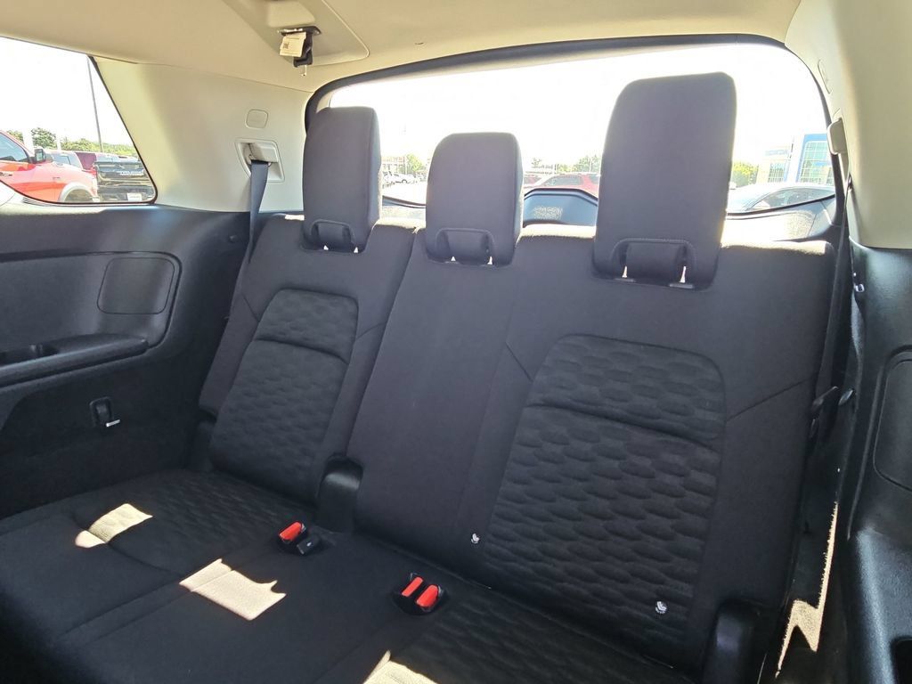 Used 2022 Nissan Pathfinder SV FWD image 16