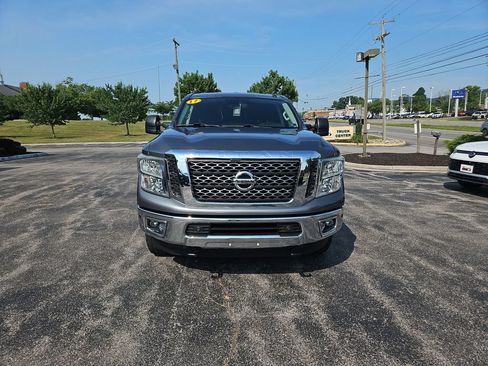 Used 2017 Nissan Titan SV AWD/4WD image 9