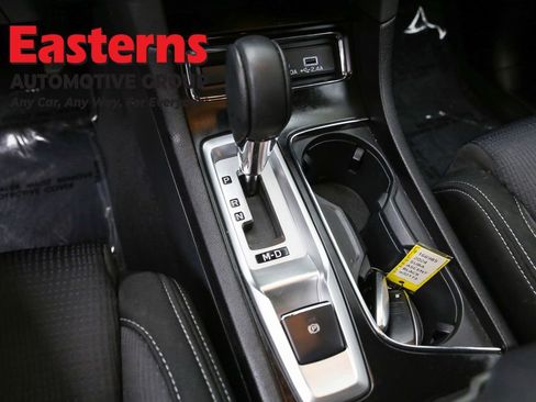 Used 2024 Subaru Ascent Premium w/ Convenience Package image 13