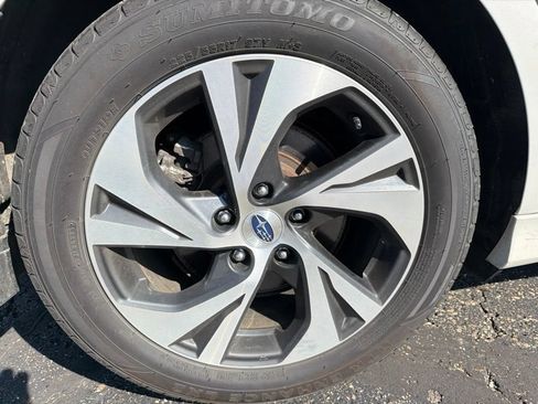 Used 2024 Subaru Legacy AWD/4WD image 9