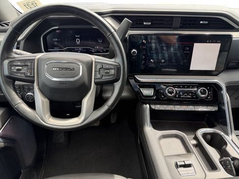 Used 2024 GMC Sierra 2500 Denali w/ Denali Reserve Package AWD/4WD image 11