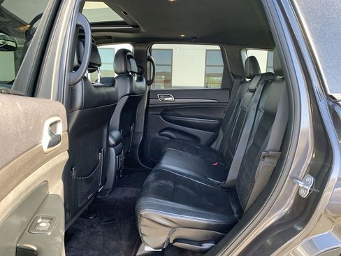 Used 2017 Jeep Grand Cherokee Altitude AWD/4WD image 29