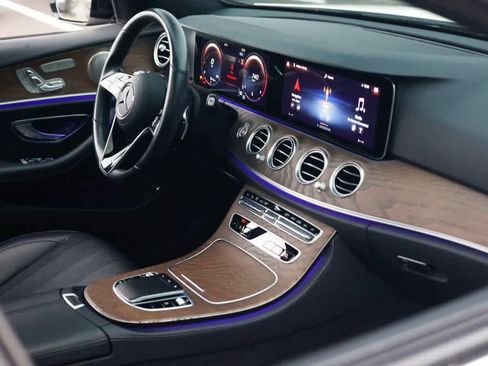 Certified 2022 Mercedes-Benz E 350 4MATIC Sedan image 23