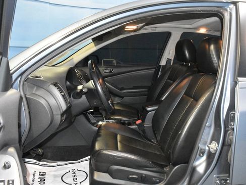 Used 2012 Nissan Altima 2.5 SL w/ Technology Pkg image 6