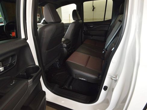 Used 2026 Honda Ridgeline Black Edition image 28
