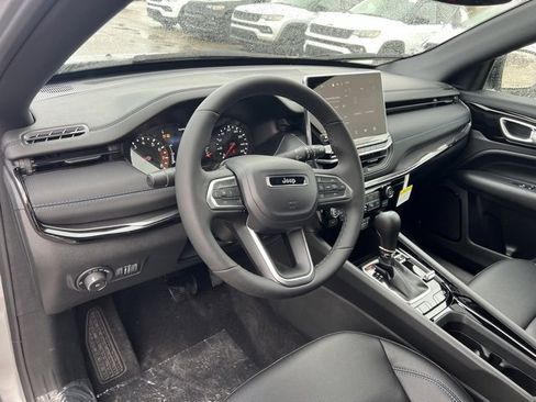 New 2026 Jeep Compass Limited image 8