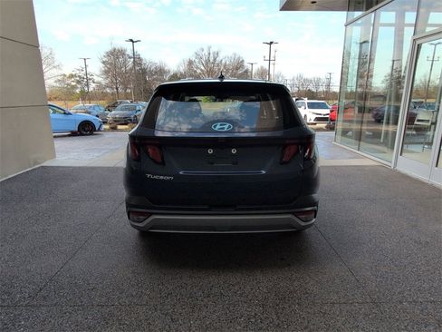 Certified 2026 Hyundai Tucson SE image 4