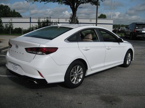Used 2018 Hyundai Sonata SE FWD image 9