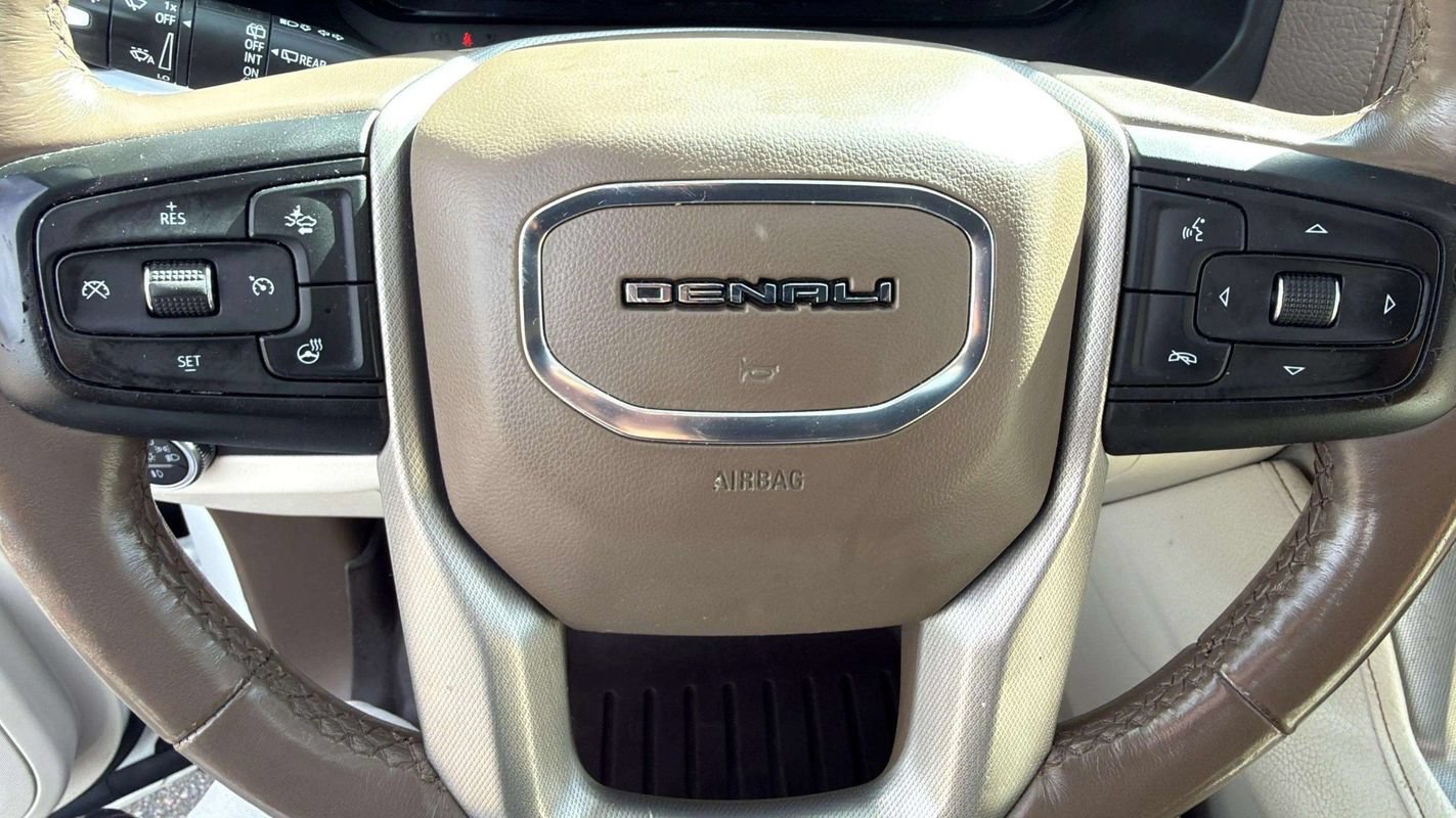 Used 2022 GMC Yukon XL Denali AWD/4WD image 10