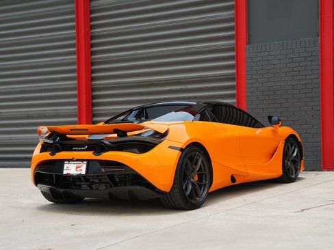 Used 2022 McLaren 720S Performance RWD image 15