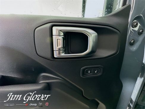 New 2026 Jeep Gladiator Sport image 21