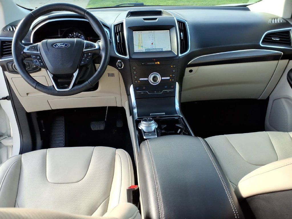 Used 2020 Ford Edge Titanium w/ Equipment Group 301A AWD/4WD image 13