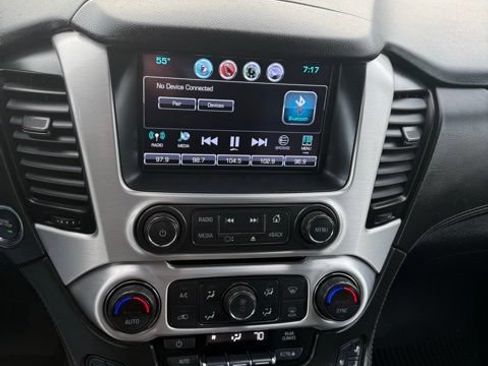 Used 2017 GMC Yukon XL SLT AWD/4WD image 24