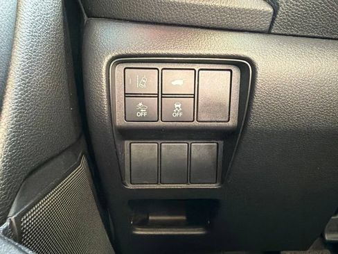 Used 2018 Honda CR-V Touring image 17