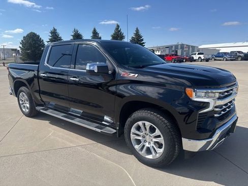 Used 2022 Chevrolet Silverado 1500 LTZ AWD/4WD image 2