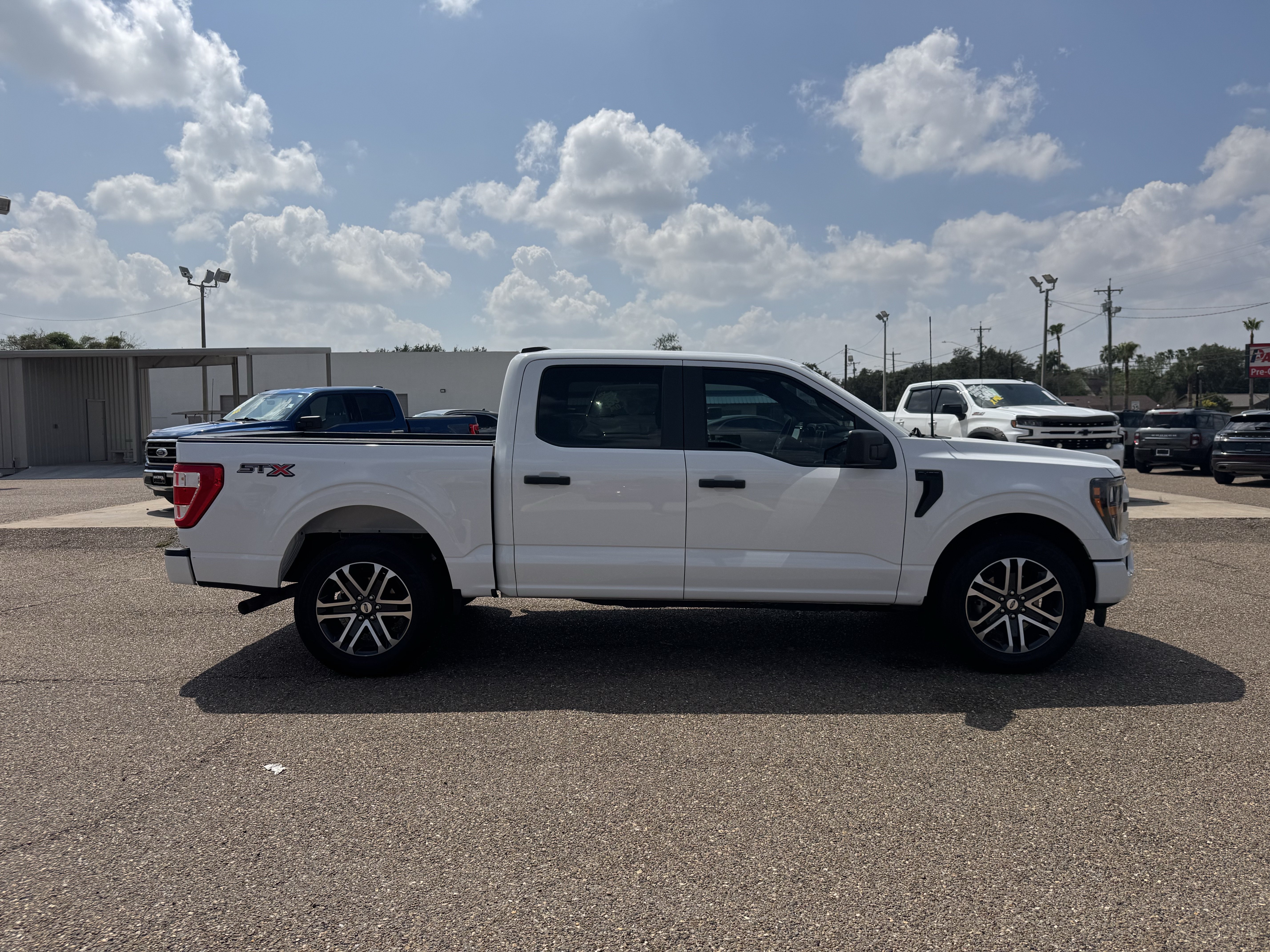 Used 2023 Ford F150 XL w/ STX Appearance Package RWD image 4