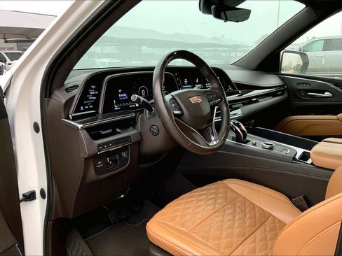 Used 2021 Cadillac Escalade Sport w/ Driver Assist Tech Package image 16