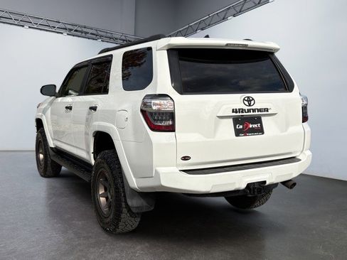 Used 2018 Toyota 4Runner SR5 Premium image 10