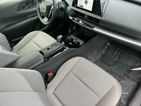 Used 2026 Toyota Prius LE image 19