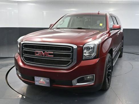 Used 2016 GMC Yukon XL SLT w/ Premium Edition image 12