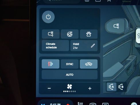 Used 2022 Rivian R1T Adventure image 28