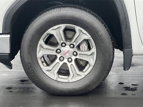 Used 2024 GMC Sierra 1500 SLT image 35