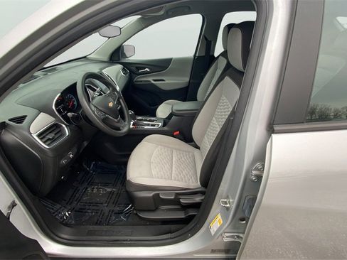 Used 2020 Chevrolet Equinox LS image 13